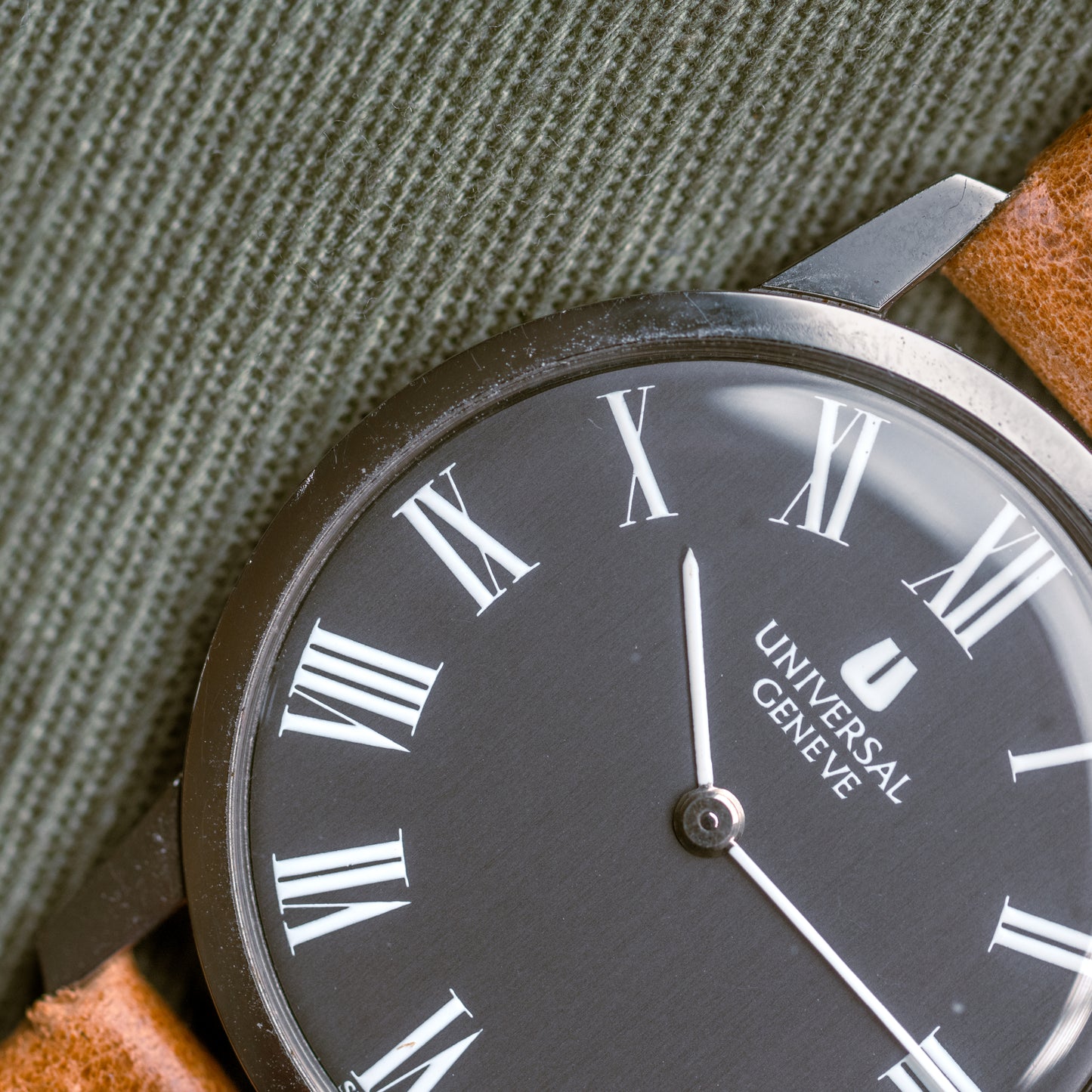 Universal Genève Extra Slim