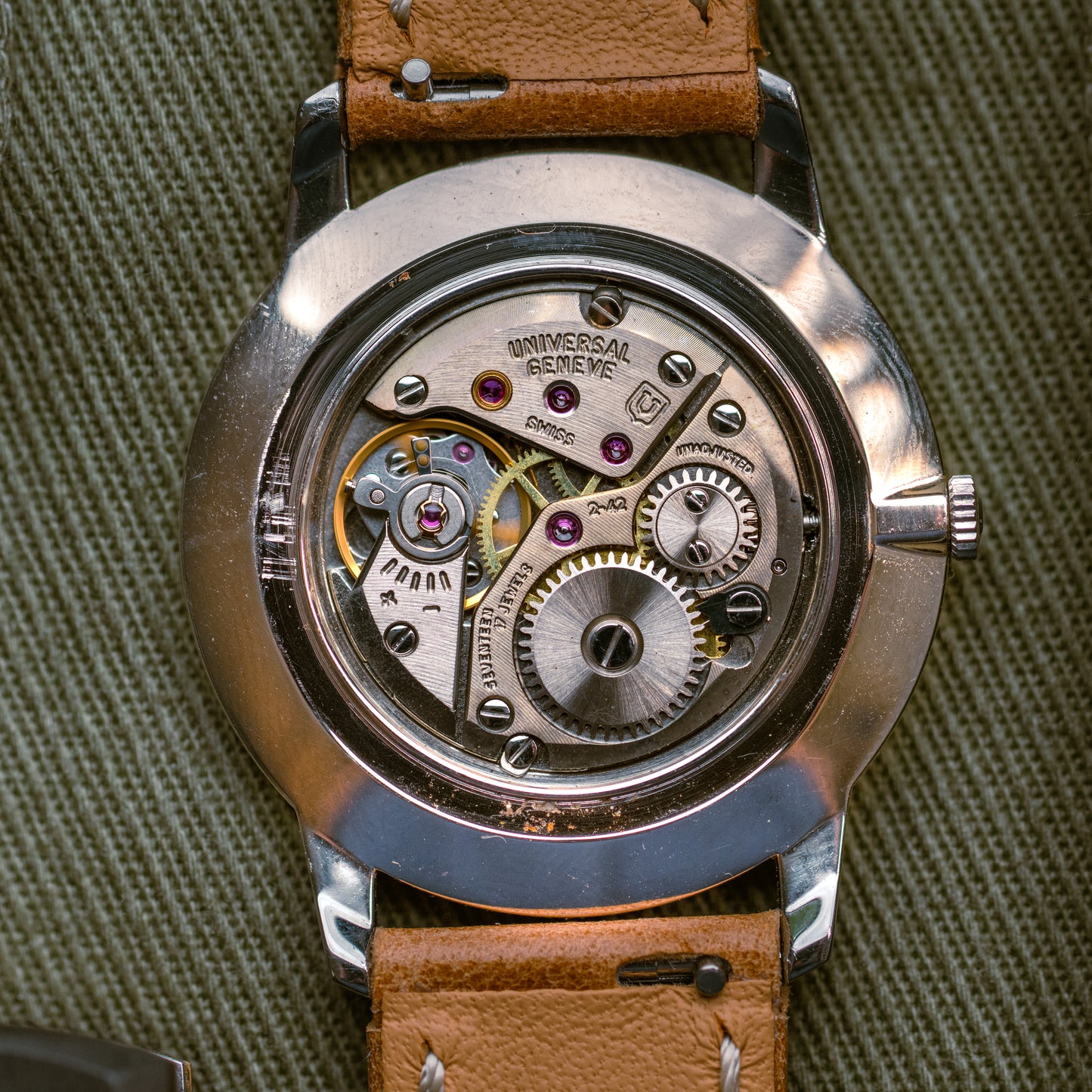 Universal Genève Extra Slim