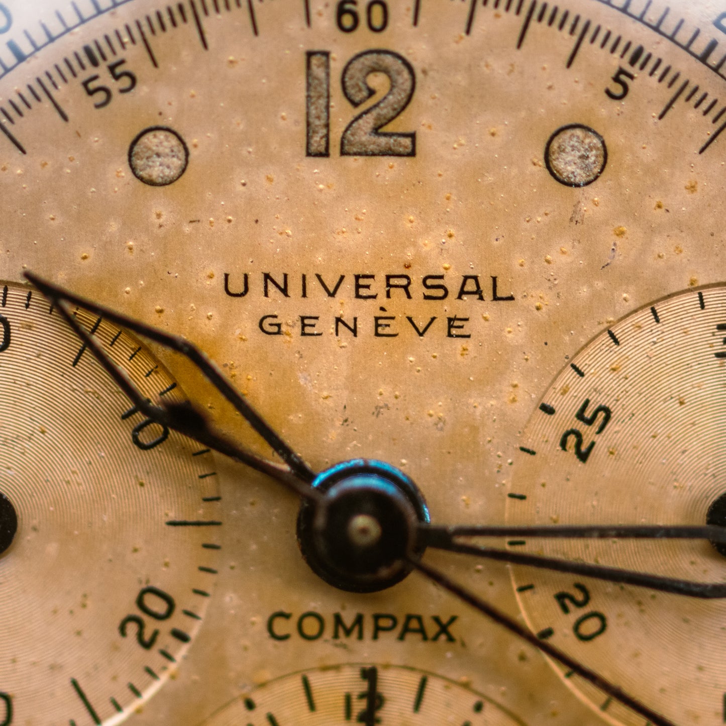 Universal Genève COMPAX