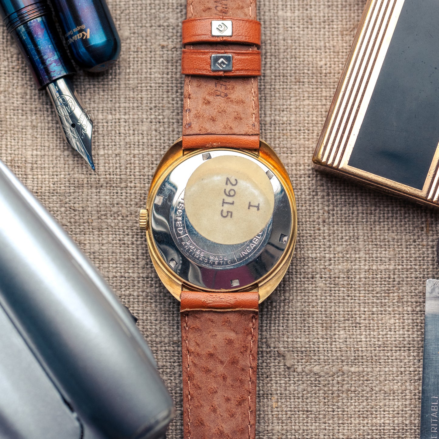 Orano Day Date rouge NOS