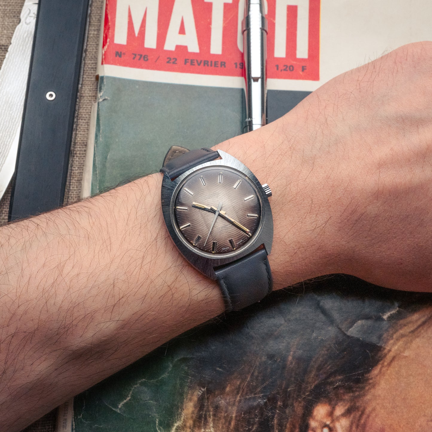 ANCIENNE BELLE MONTRE Homme Hermes Paris Mécanique Swiss Antimagnetic ANCIENNE BELLE MONTRE Homme Hermes Paris Mécanique Swiss Antimagnetic