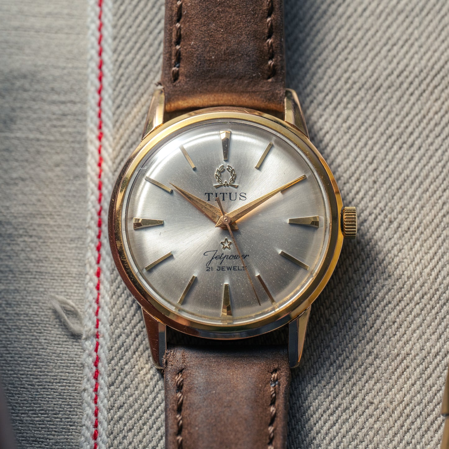 Titus Telstar plaquée or jaune