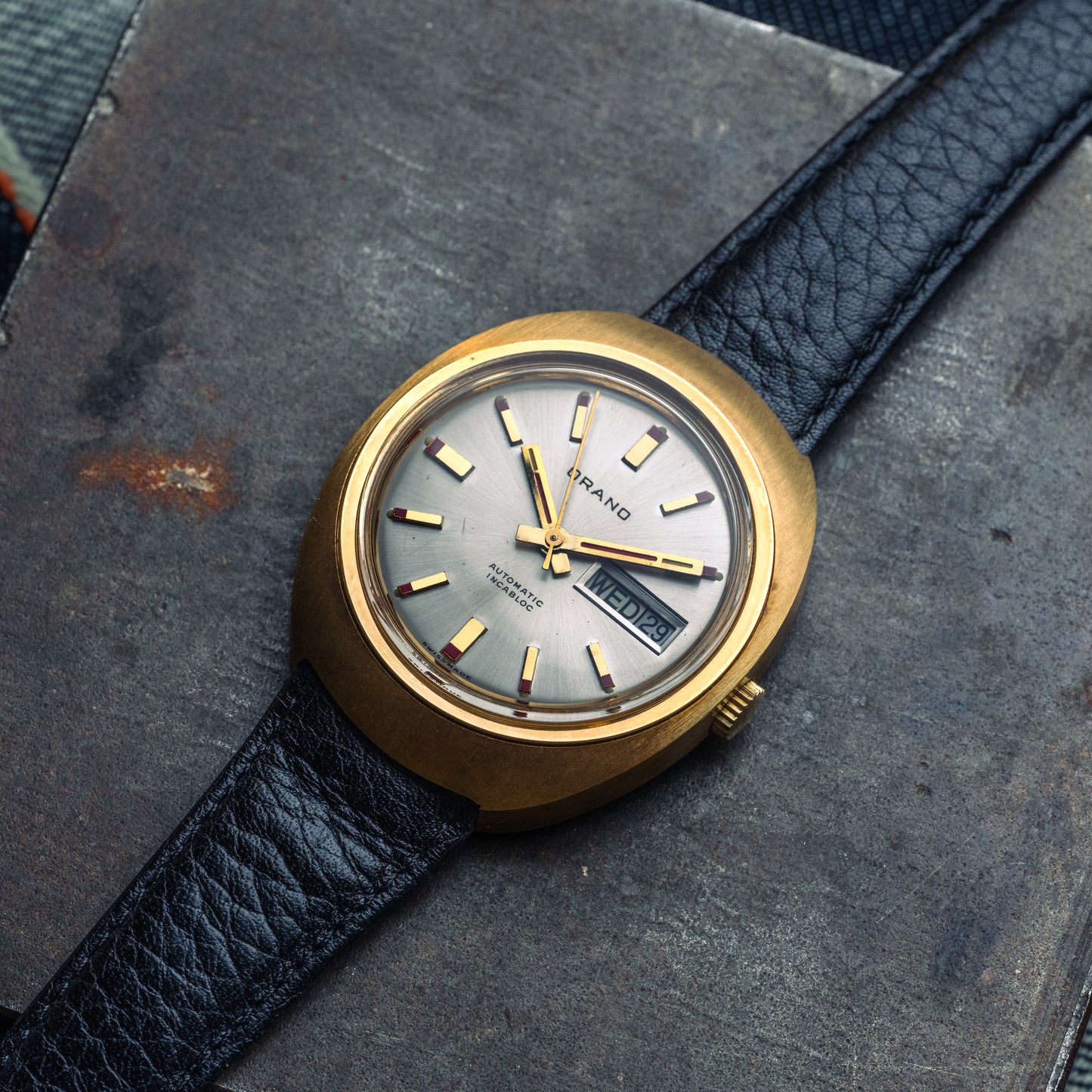 Orano tonneau plaquée or