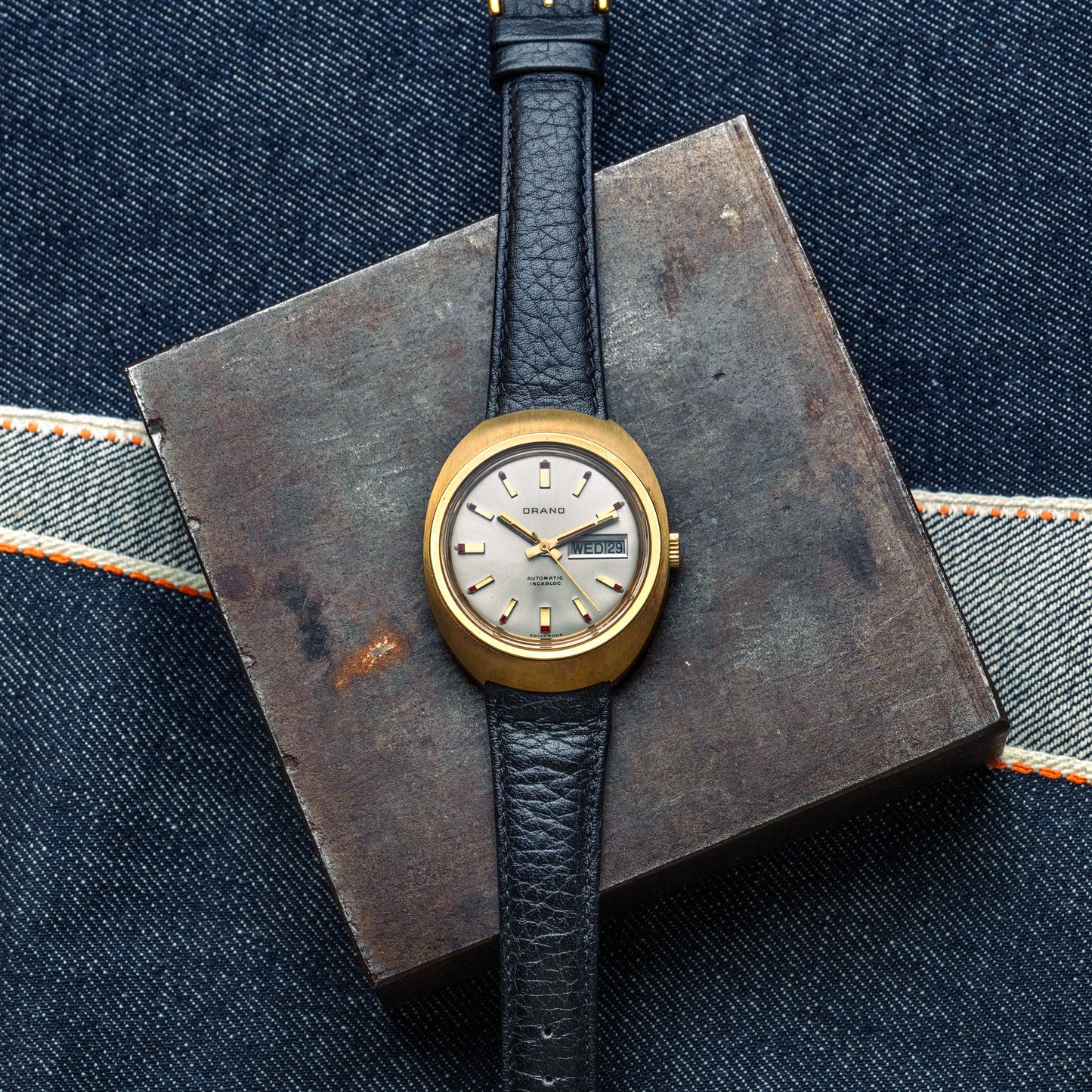 Orano tonneau plaquée or