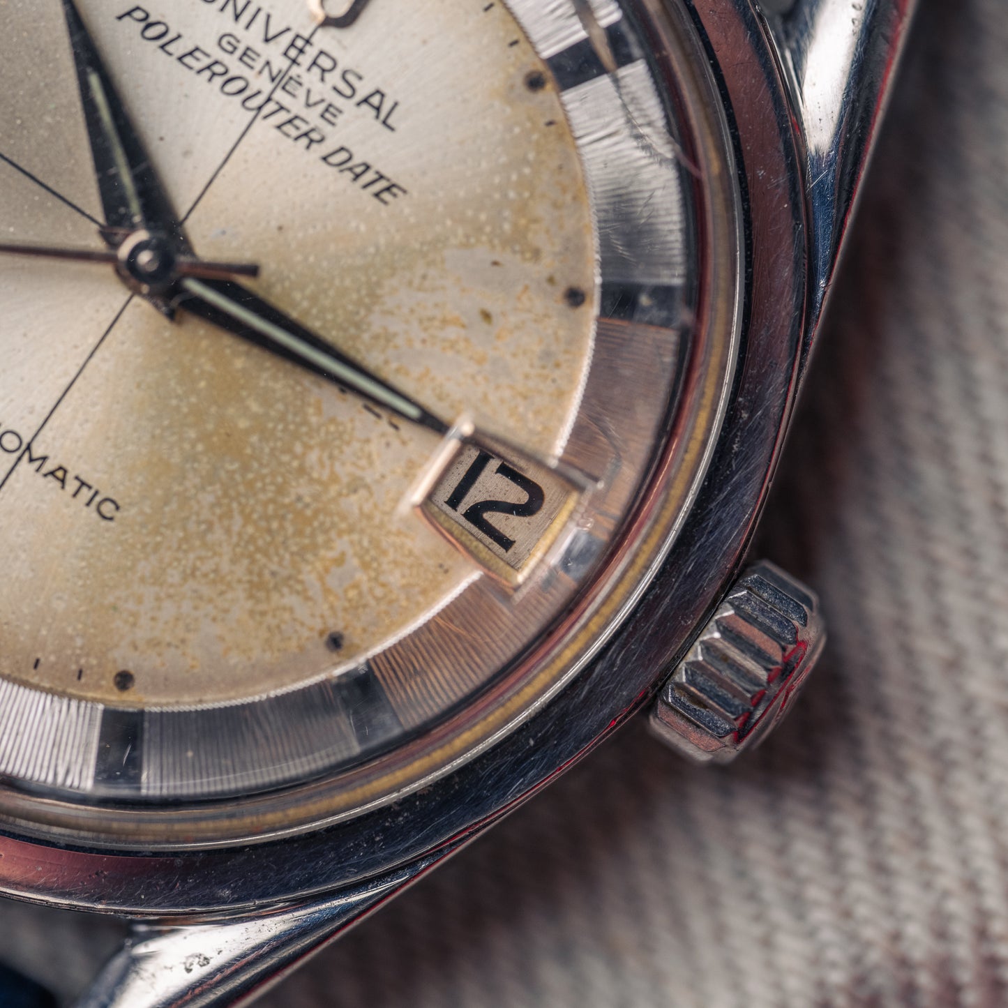 Universal Genève Polerouter Date