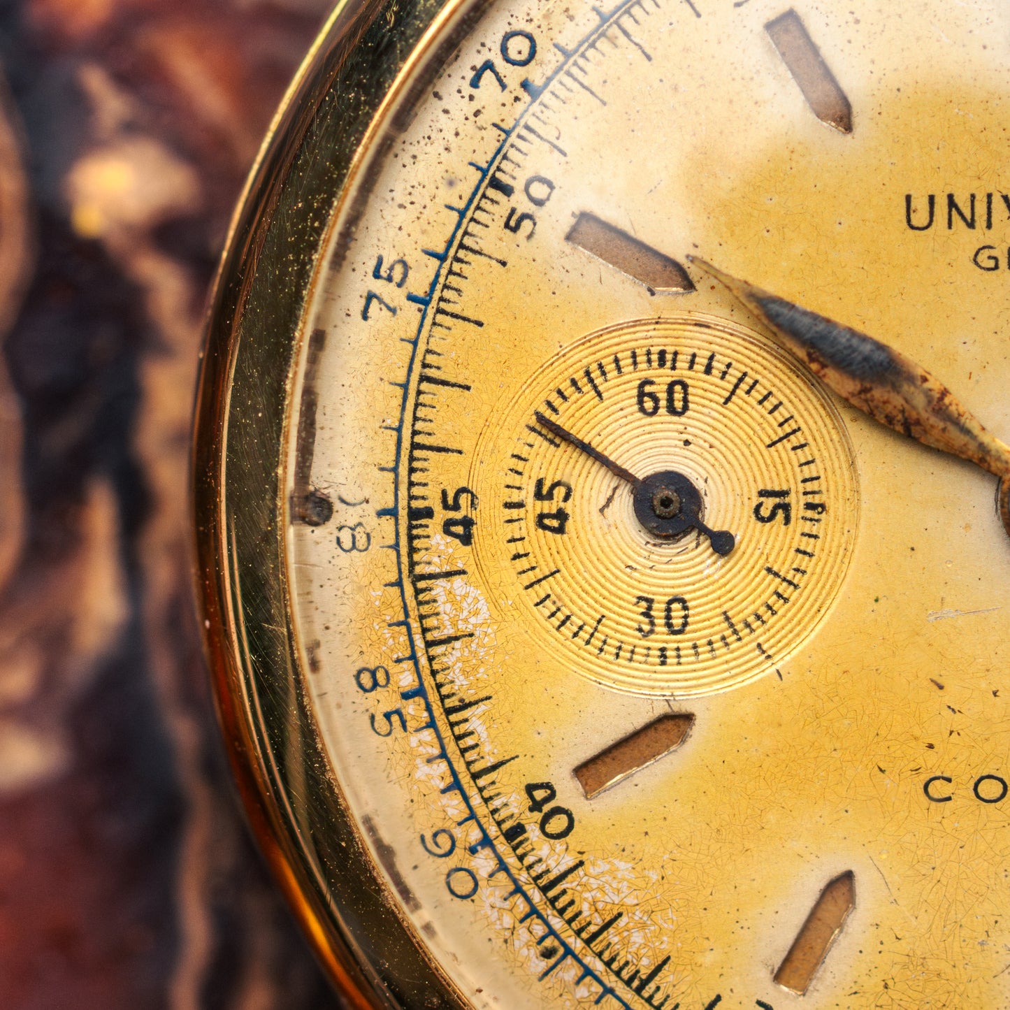 Universal Genève Compur or 18 carats