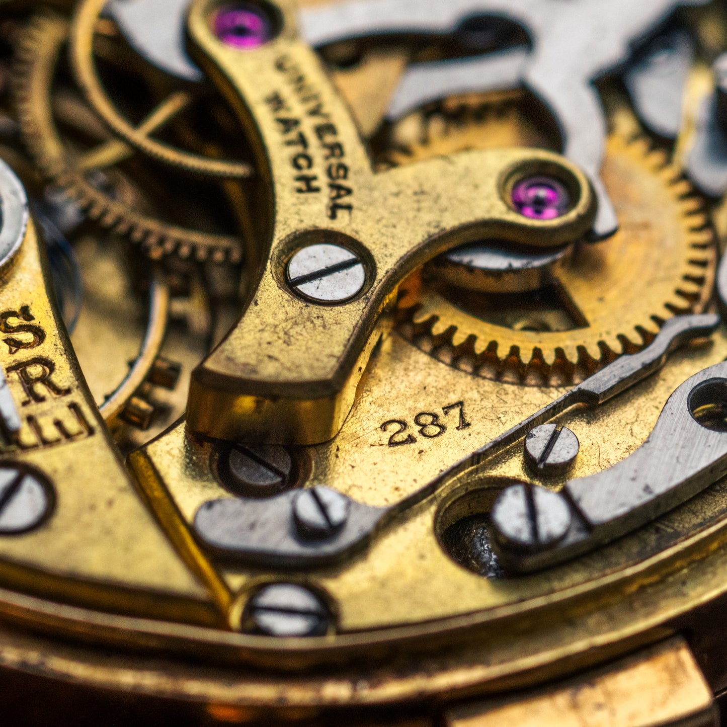 Universal Genève Compur or 18 carats